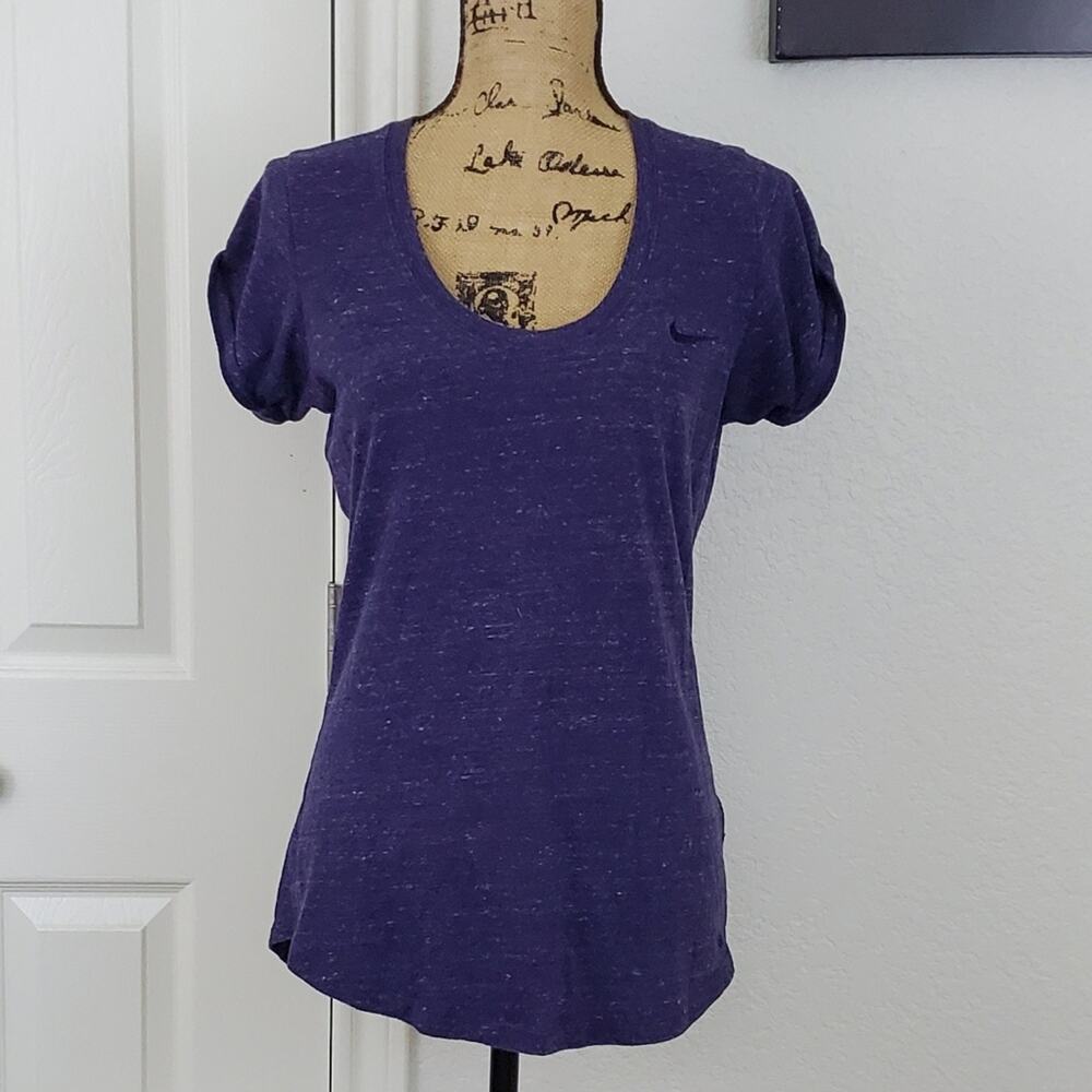 Nike tee sz S